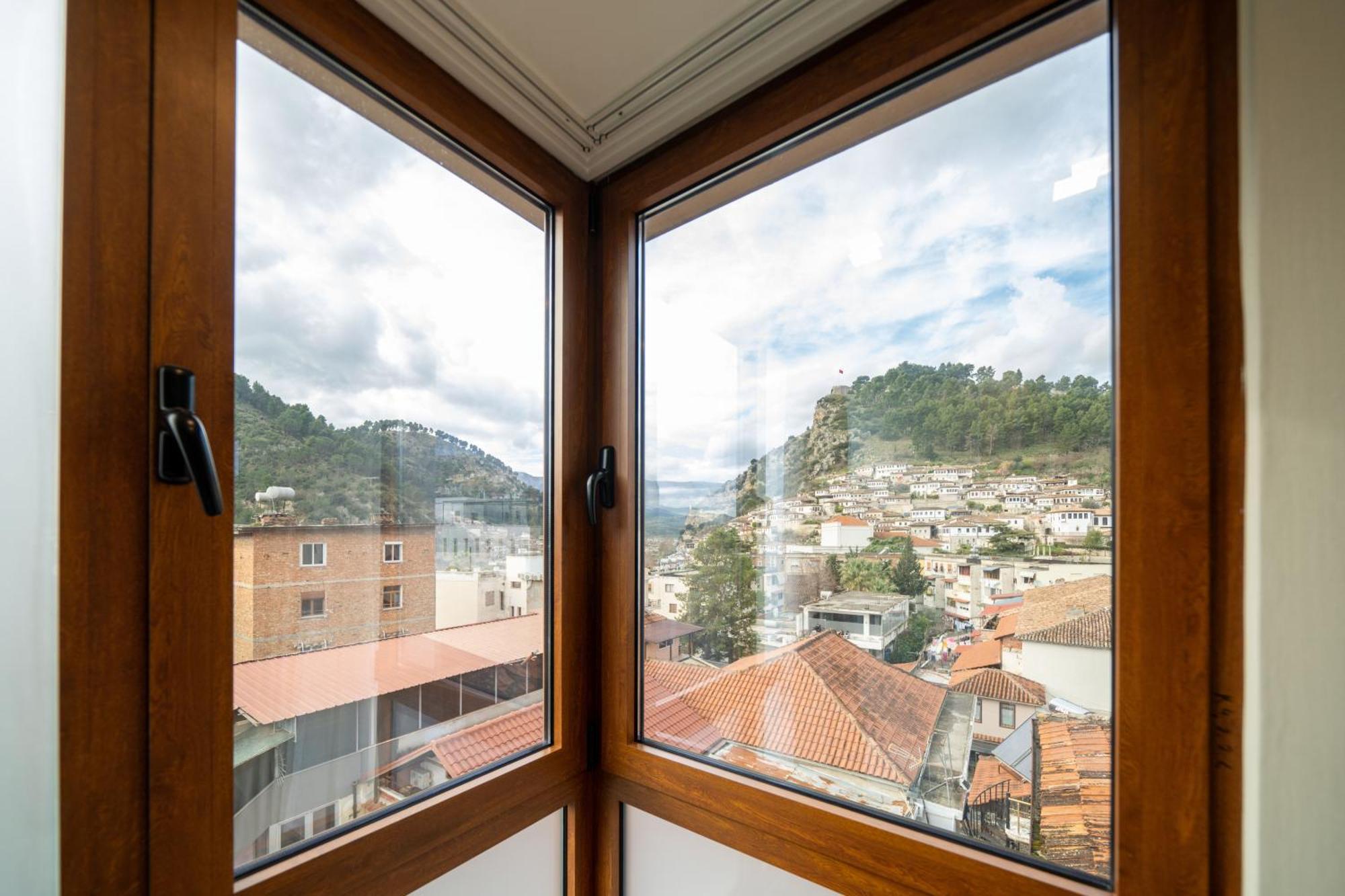 Merko Hotel Berat Exterior photo
